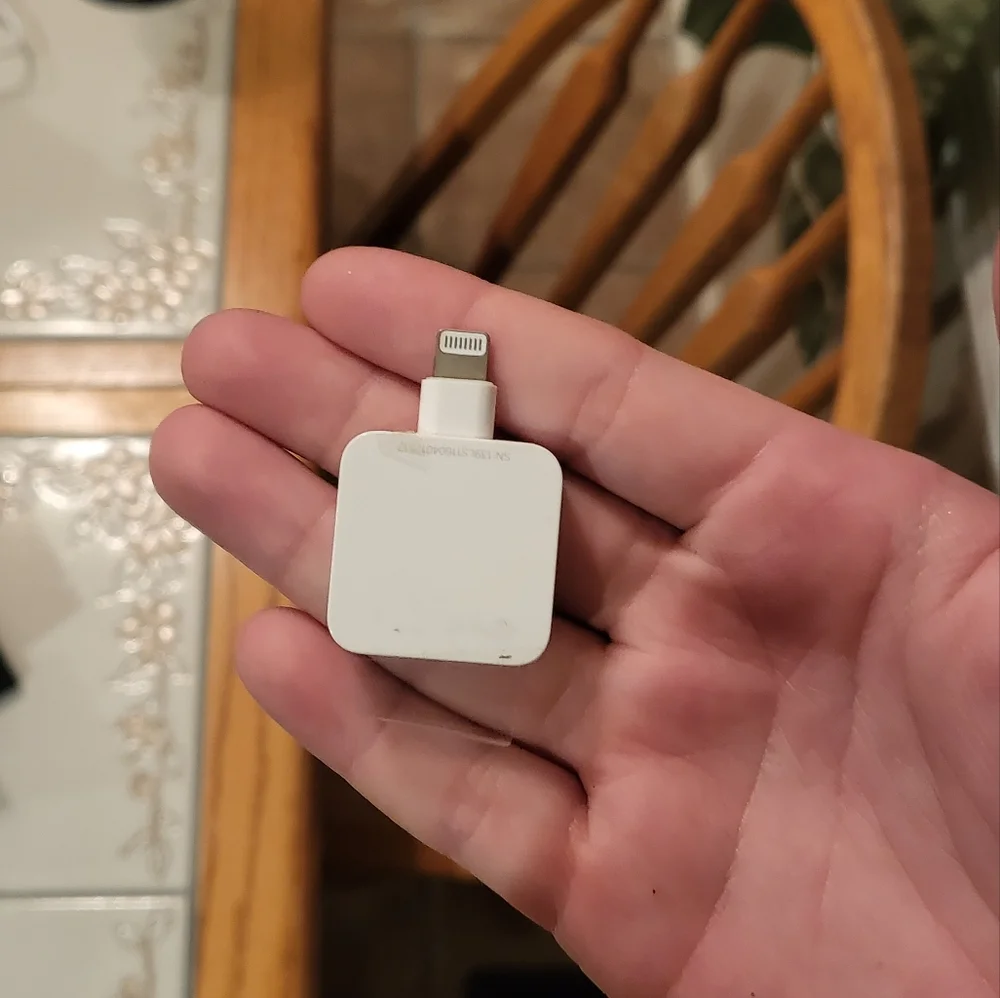 Square reader for Magstrip (*iphone*)
